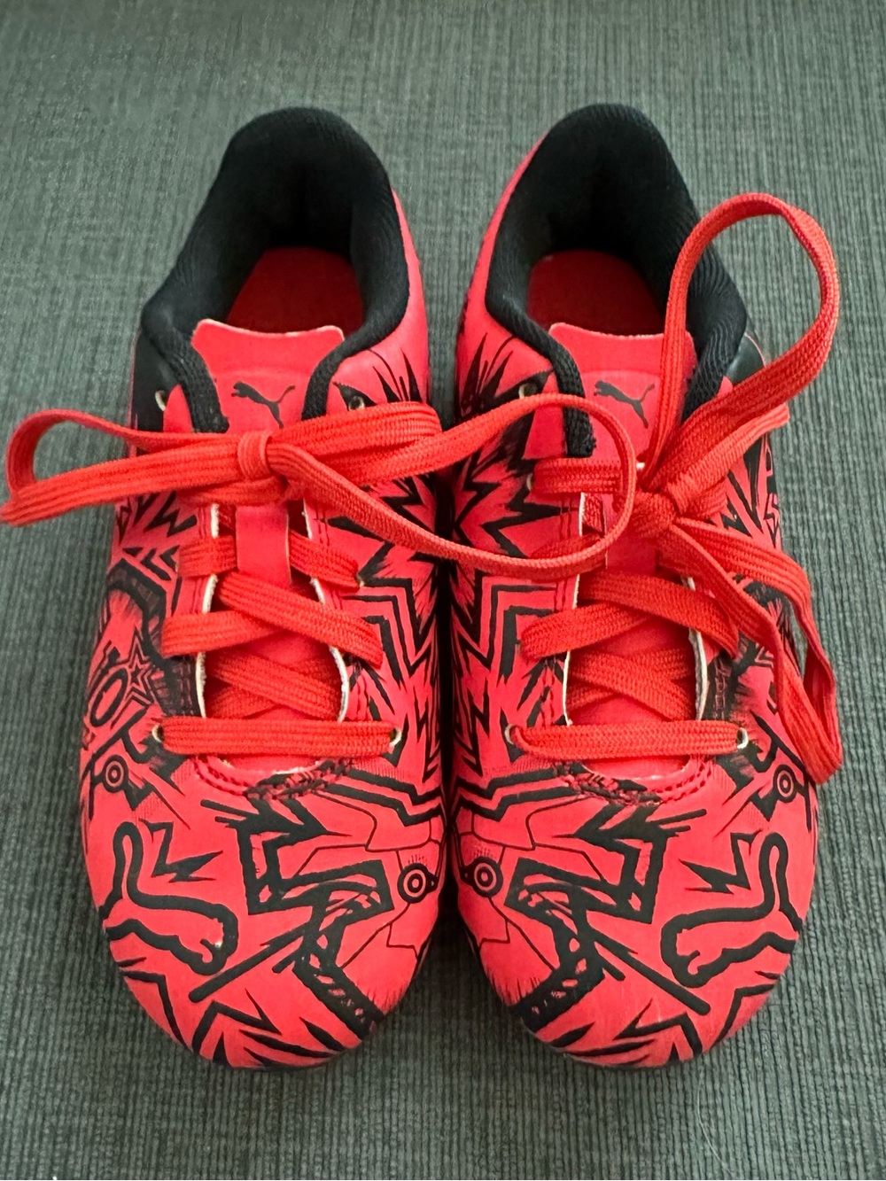 Like new- Kids US Size 11 Puma& Christian Pulisic Tacto II Soccer/Football Cleat